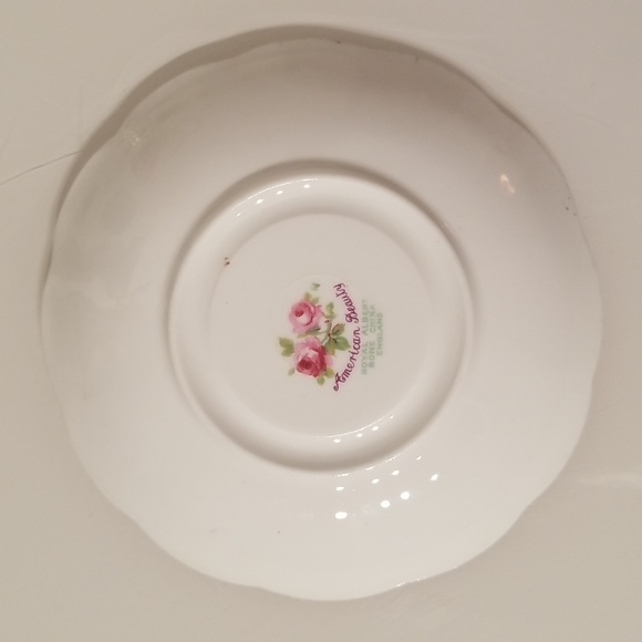 Vintage Royal Albert American Beauty Bone China Teacup & Saucer Set - Picture 8 of 17